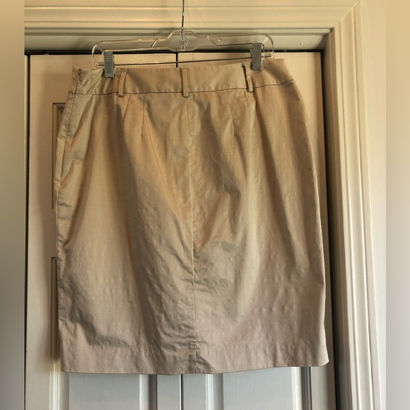 White House Black Market tan pencil skirt, side zipper, fully lined, front vent - Picture 2 of 14